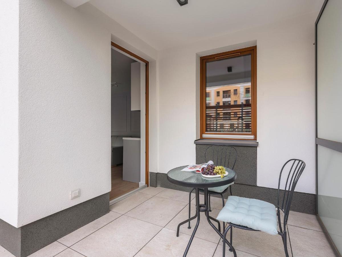 Yoursecondflat Grzybowska Metropoint Varsovie Extérieur photo